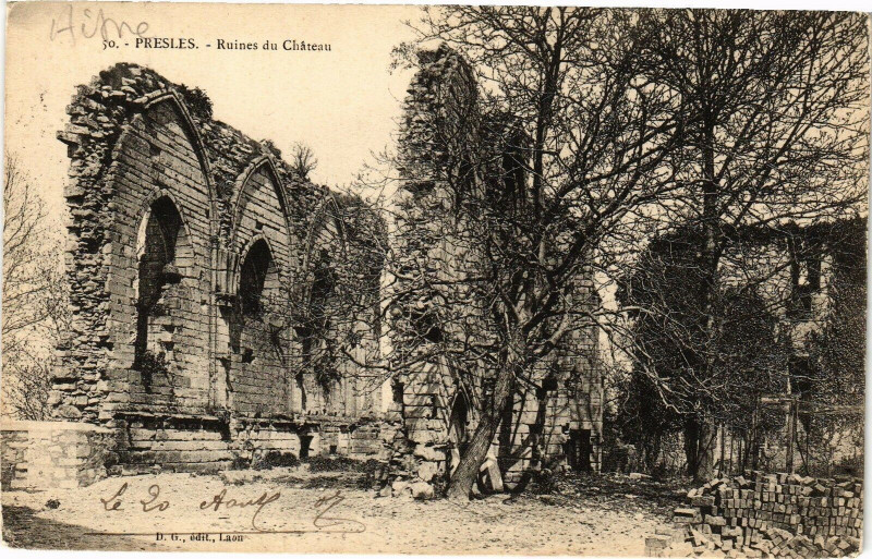 Carte postale ancienne Presles Ruines Du Chateau
