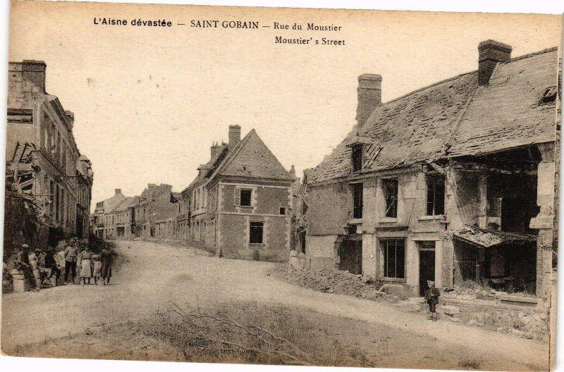 Carte postale ancienne Saint-Gobain Rue du moustier à Saint-Gobain