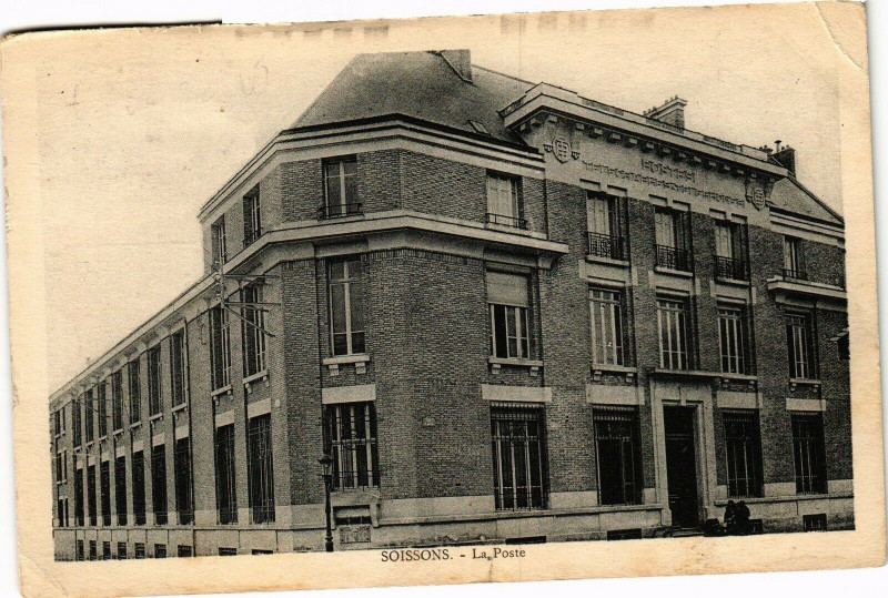 Carte postale ancienne Soissons La Poste à Soissons