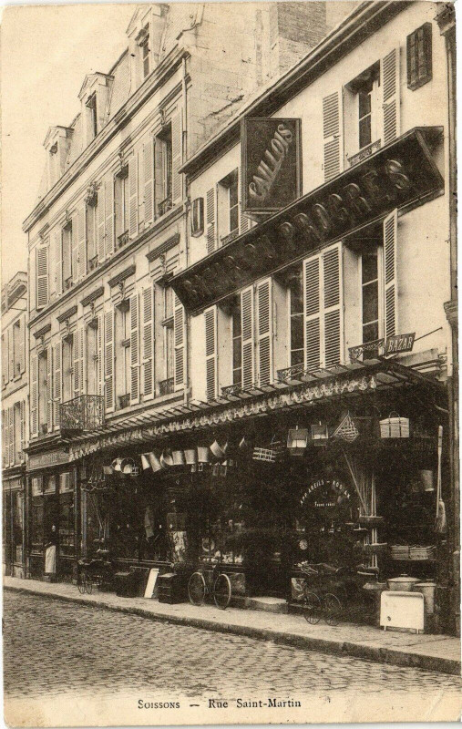 Carte postale ancienne Soissons Rue saint martin à Soissons
