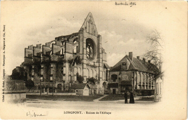 Carte postale ancienne Longpont Ruines de l'abbaye à Longpont