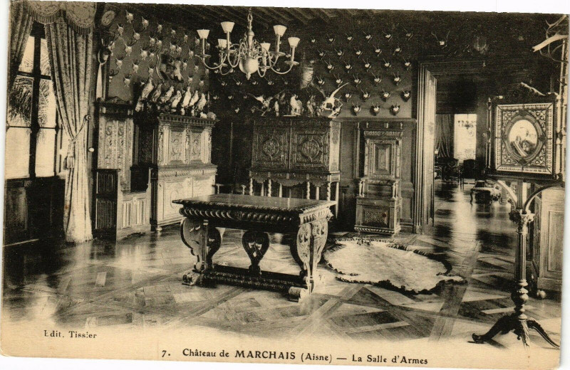 Carte postale ancienne Chateau de Marchais La Salle d'Armes à Marchais
