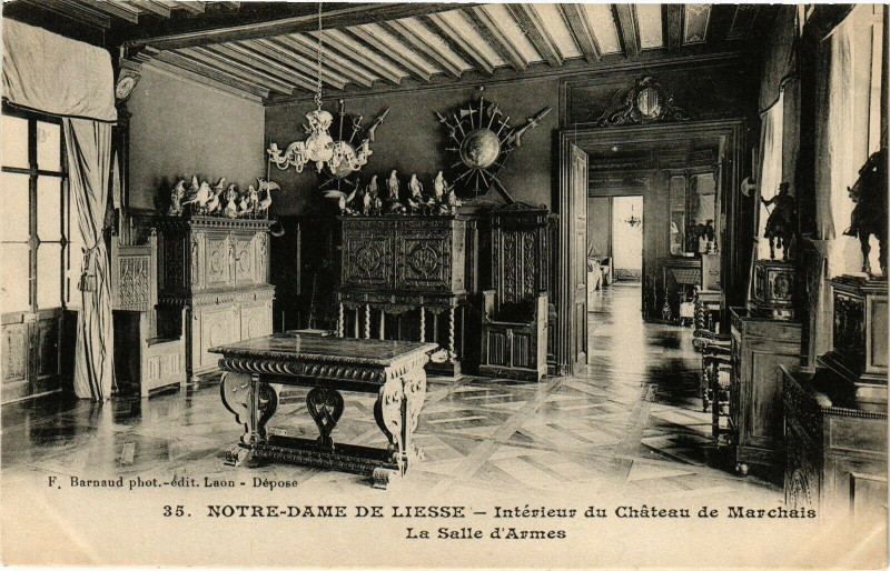 Carte postale ancienne Notre-Dame de Liesse Interieur du Ckateau de Marchais ... à Marchais