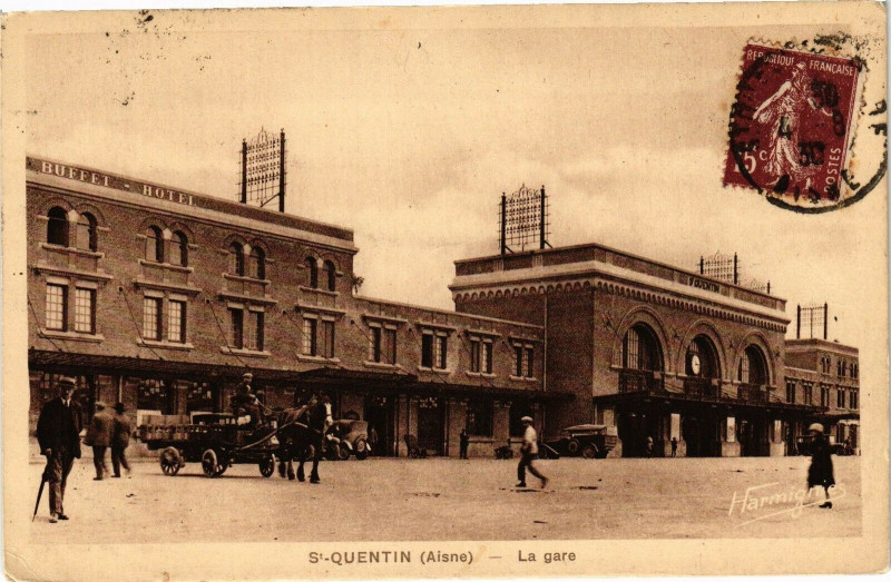 Carte postale ancienne Saint-Quentin La Gare à Saint-Quentin
