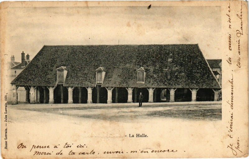 Carte postale ancienne La Halle