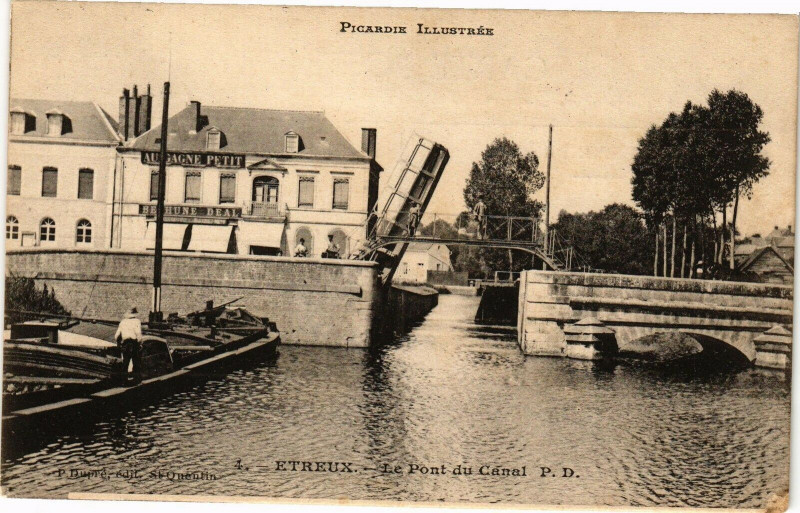 Carte postale ancienne Picardie Illustree Etreux Le Pont du Canal à Étreux