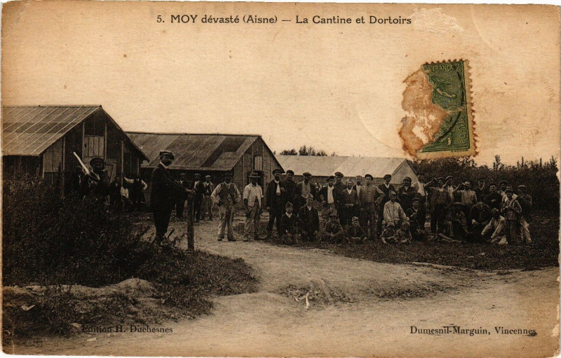 Carte postale ancienne Moy devaste La Cantine et Dortoirs