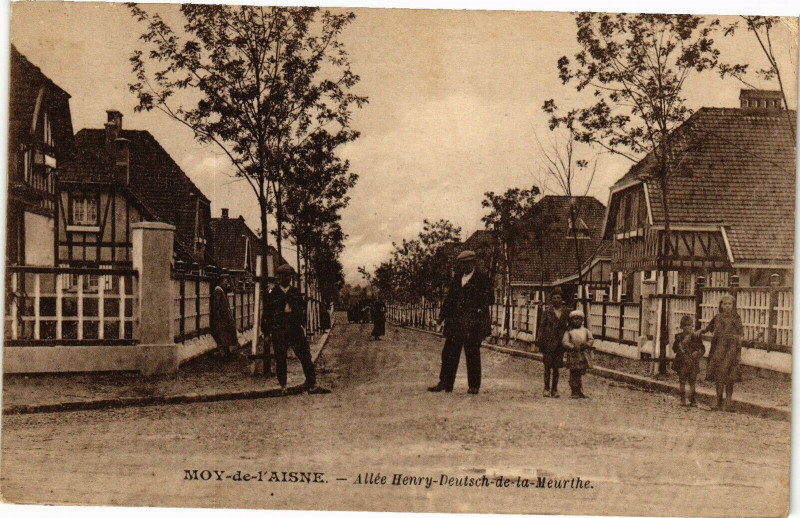 Carte postale ancienne Moy-de-l'Aisne -Allee Henry-Deutsch-de-la Meurthe à Moÿ-de-l'Aisne