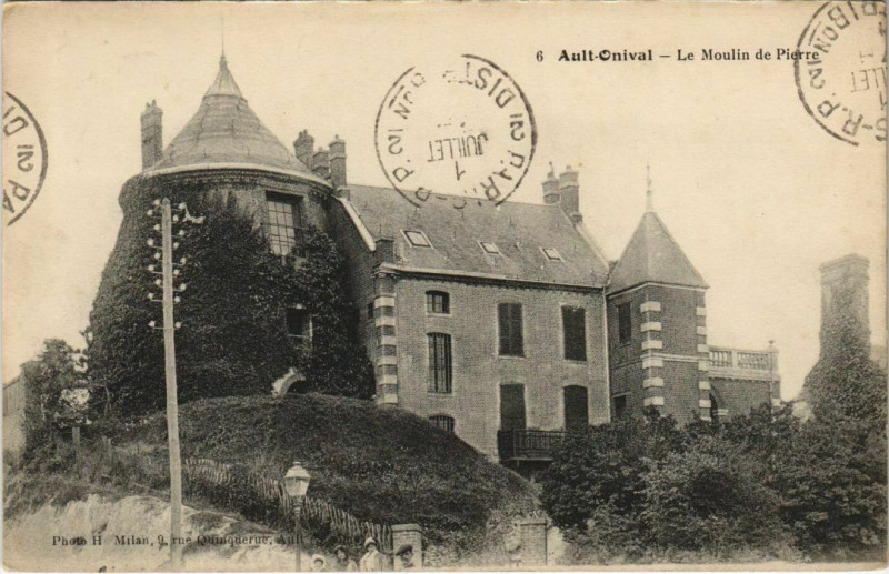 Carte postale ancienne Ault Onival Le Mouline de Pierre à Ault