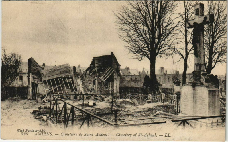Carte postale ancienne Guerre Military Amiens Cimetiere de Saint-Acheul à Amiens