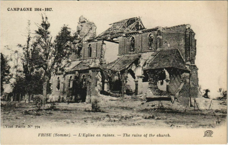 Carte postale ancienne Guerre Military Frise Eglise en ruines à Frise