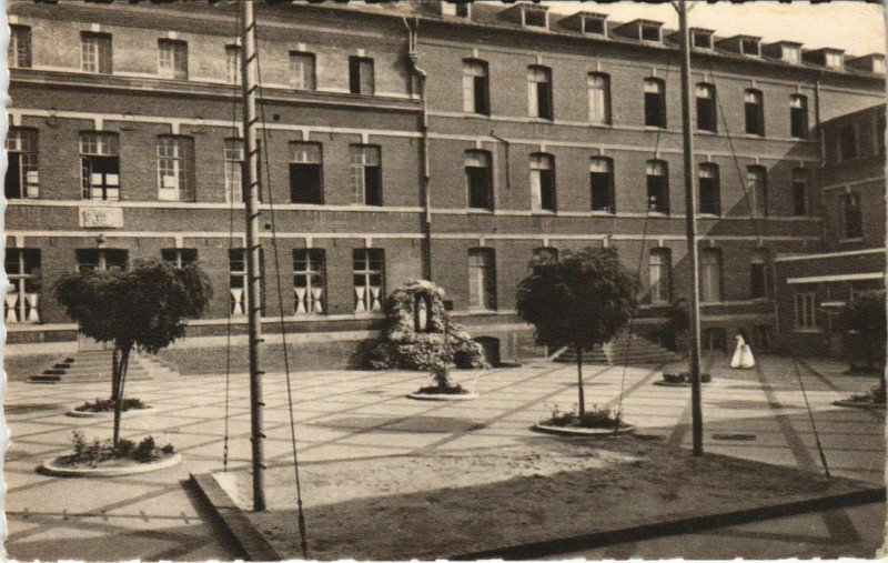 Carte postale ancienne Amiens Détente Bon Pasteur à Amiens
