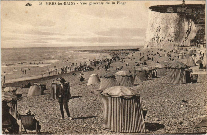 Carte postale ancienne Mers-les-Bains Vue générale de la Plage à Mers-les-Bains