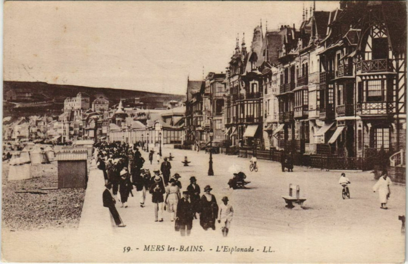 Carte postale ancienne Mers-les-Bains L'Esplanade à Mers-les-Bains