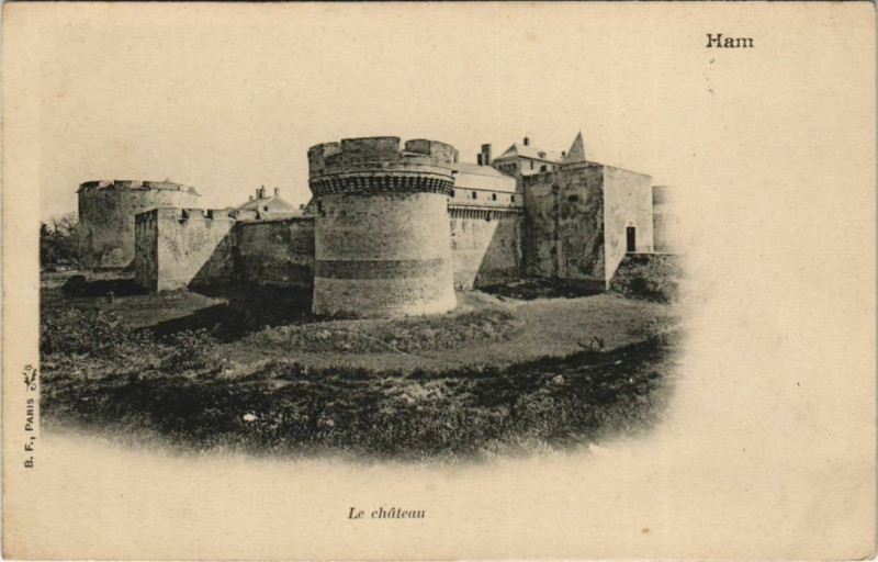Carte postale ancienne Le château à Ham