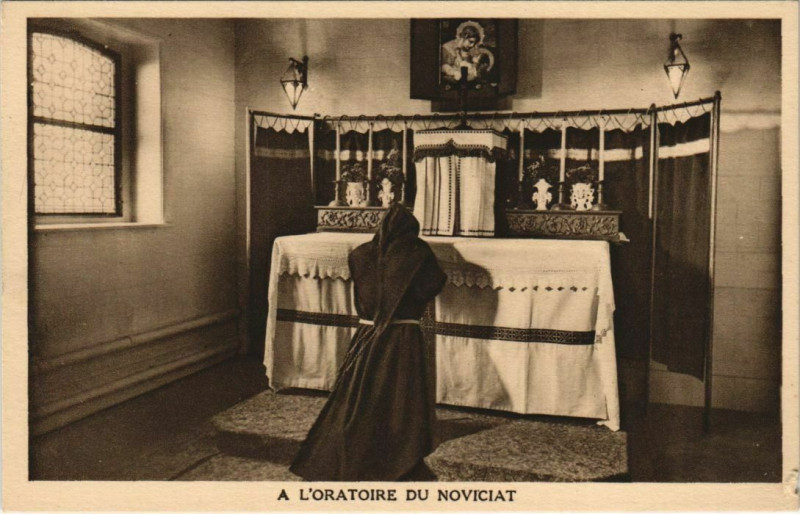 Carte postale ancienne Amiens Novicat Franciscain Oratoire du Noviciat à Amiens
