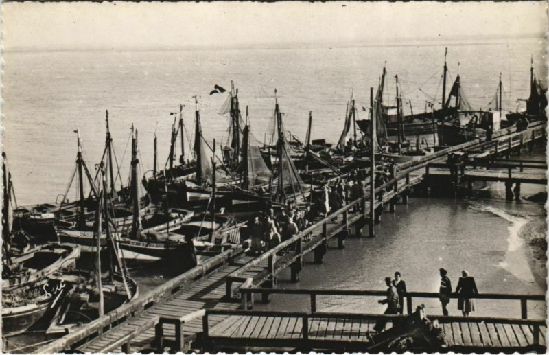 Carte postale ancienne Le Crotoy Le Port de peche au Crotoy