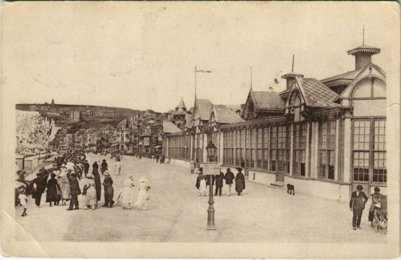 Carte postale ancienne Mers-les-Bains Casino et les Falaises à Mers-les-Bains