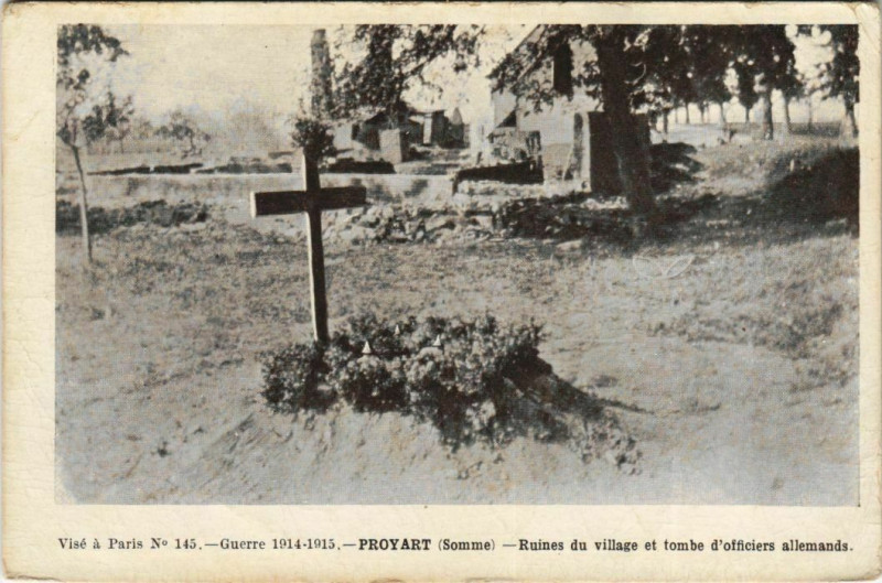 Carte postale ancienne Guerre Military Proyart Ruines du Village à Proyart