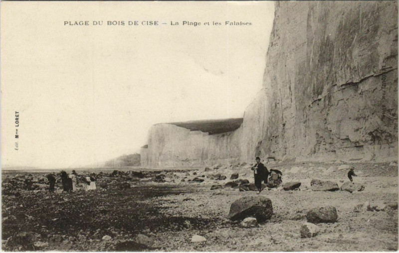 Carte postale ancienne Plage du Bois-de-Cise La Plage et les Falaises