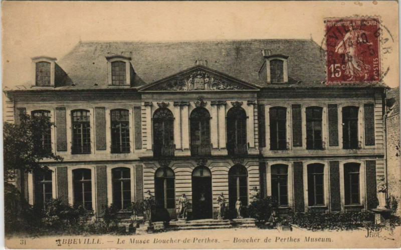Carte postale ancienne Abbeville Musée Boucher-de-Perthes à Abbeville