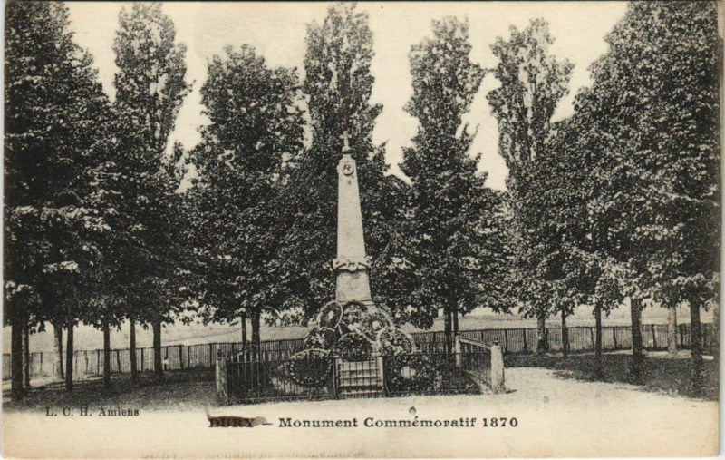 Carte postale ancienne Dury Monument Commémoratif à Dury