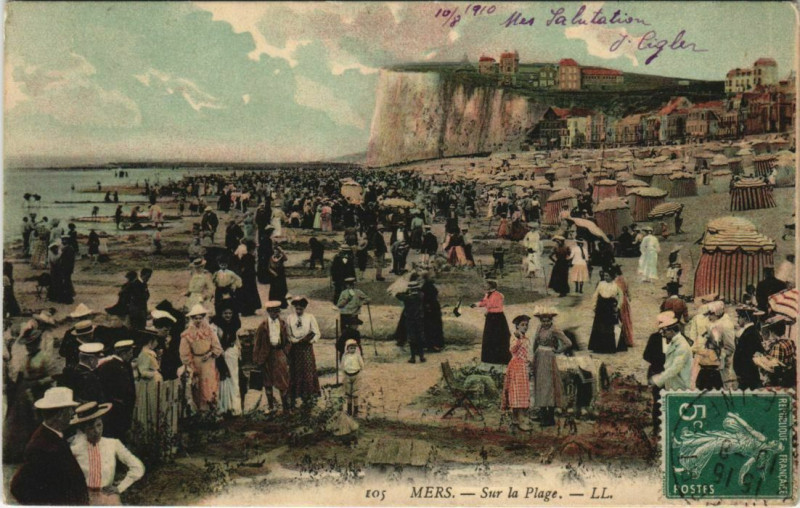 Carte postale ancienne Mers-les-Bains sur la Plage à Mers-les-Bains