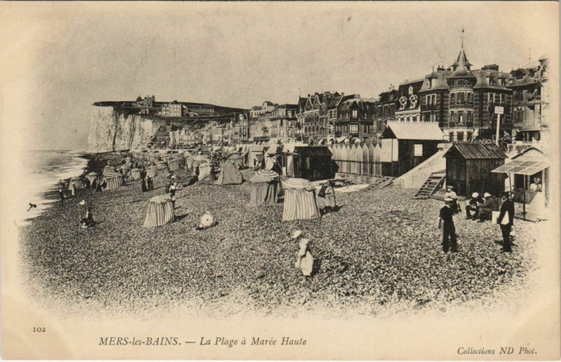 Carte postale ancienne Mers-les-Bains La Plage a marée basse à Mers-les-Bains