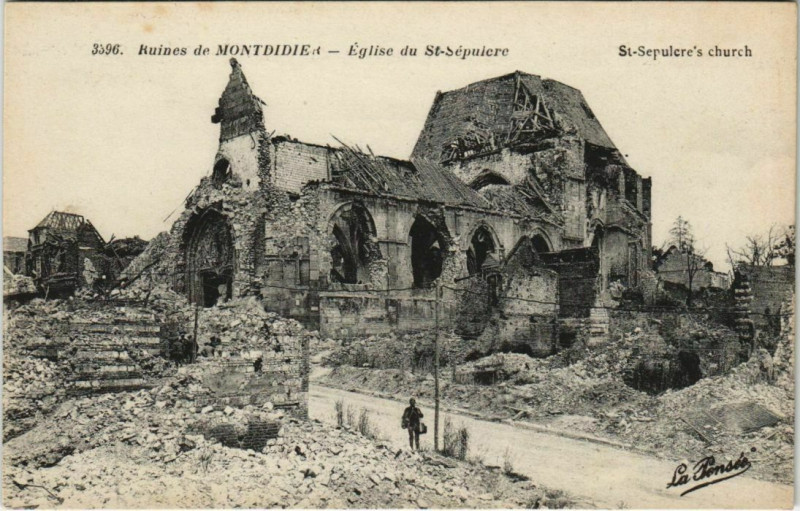 Carte postale ancienne Guerre Militaire Montdidier Eglise du Saint-Sépulcure à Montdidier