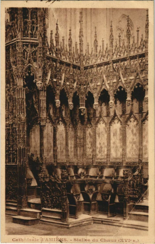 Carte postale ancienne Amiens La Cathédrale Stalles du Choeur à Amiens