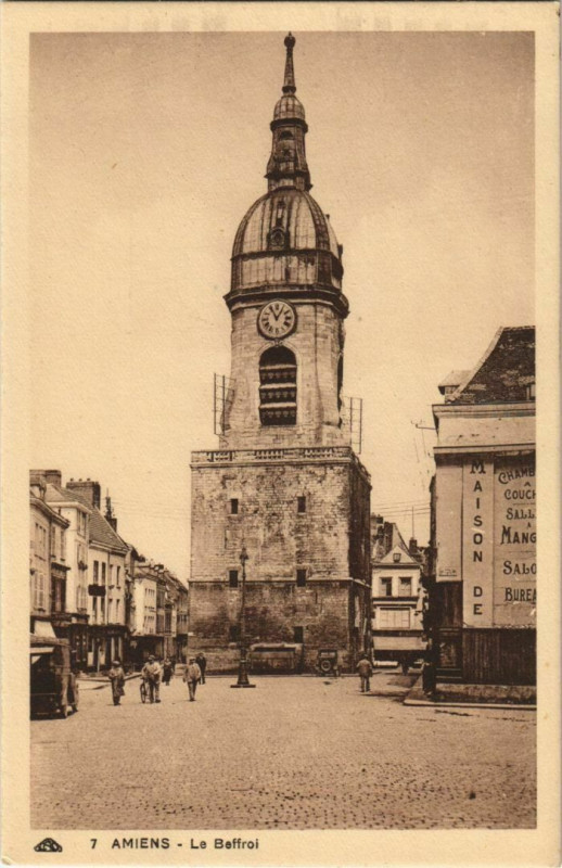 Carte postale ancienne Amiens Le Beffroi à Amiens