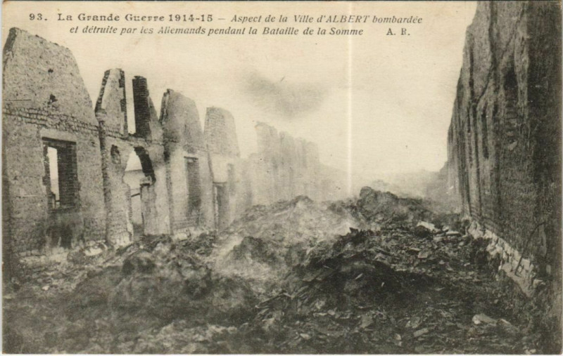 Carte postale ancienne Guerre Militaire Albert acpect de la ville à Albert