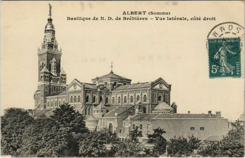 Carte postale ancienne Albert la Basilique de N.-D. de Brebieres à Albert