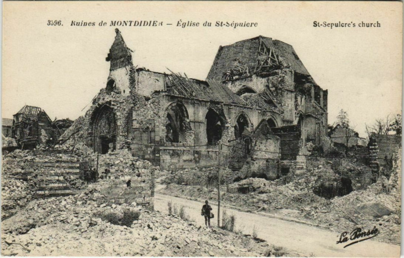 Carte postale ancienne Guerre Militaire Montdidier Eglise du Saint-Sépulcure à Montdidier