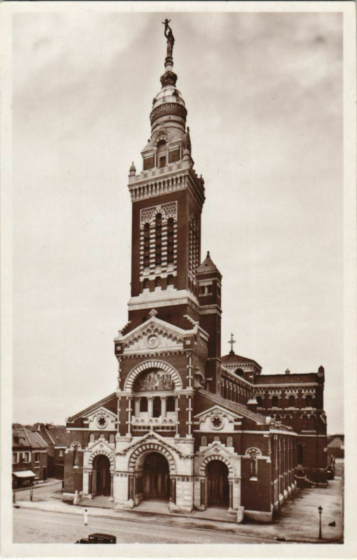 Carte postale ancienne Albert la Basilique à Albert