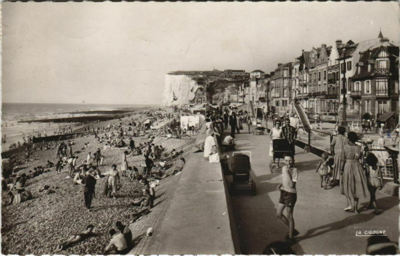 Carte postale ancienne Mers-les-Bains La Plage à Mers-les-Bains