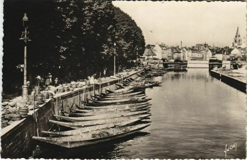 Carte postale ancienne Amiens Marché sur l'eau à Amiens