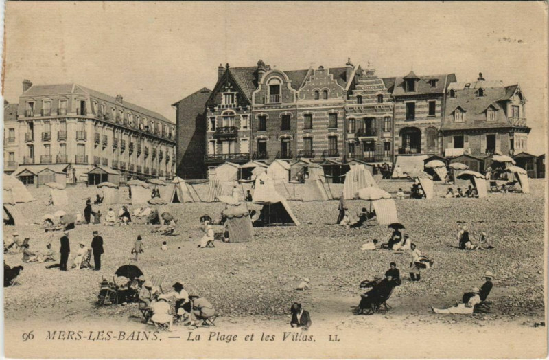 Carte postale ancienne Mers-les-Bains La Plage et les Villas à Mers-les-Bains