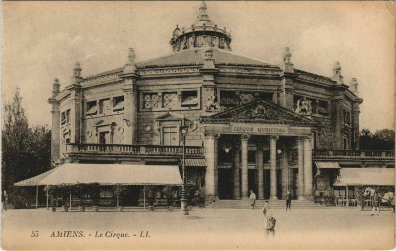 Carte postale ancienne Amiens Le Cirque à Amiens