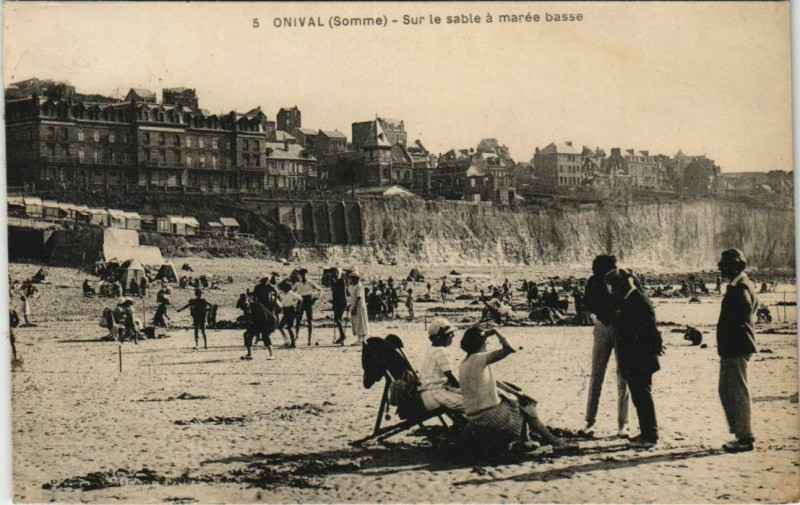 Carte postale ancienne Onival-sur-Mer Sur le Sable a marée basse