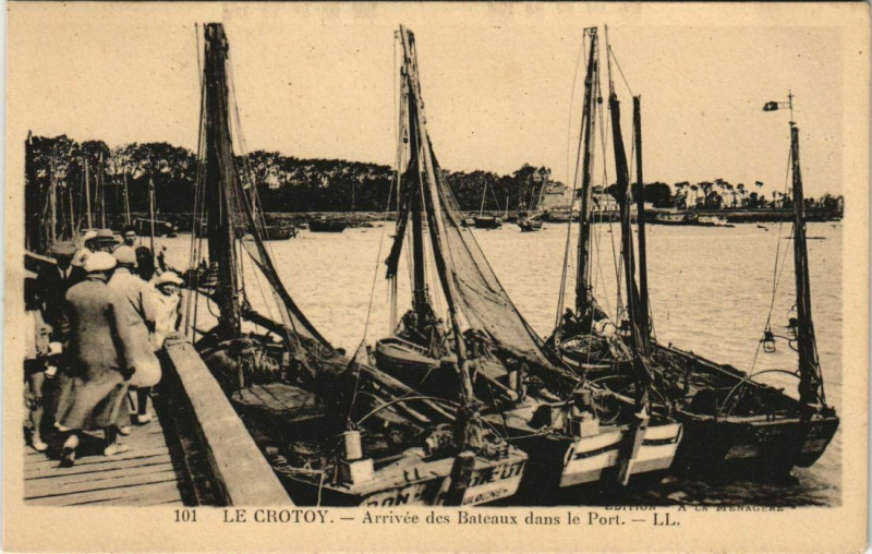 Carte postale ancienne Le Crotoy Arrivée des Bateaux au Crotoy