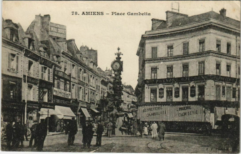 Carte postale ancienne Amiens Place Gambetta à Amiens