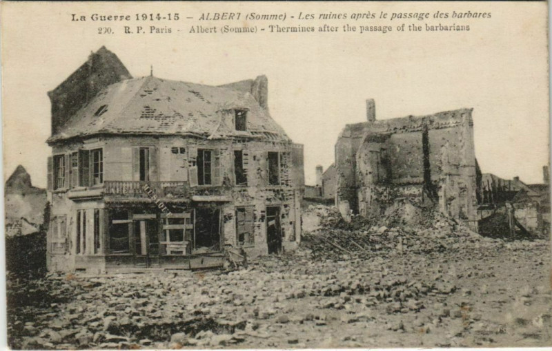 Carte postale ancienne Guerre Military Albert Ruines apres le passage des barbares à Albert