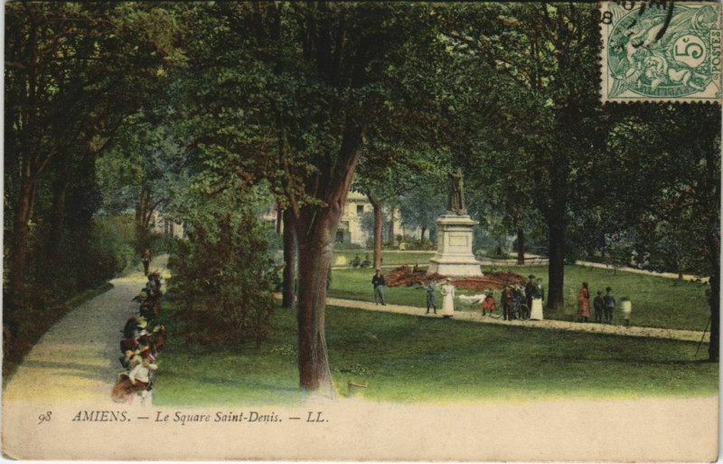 Carte postale ancienne Amiens Square Saint-Denis à Amiens