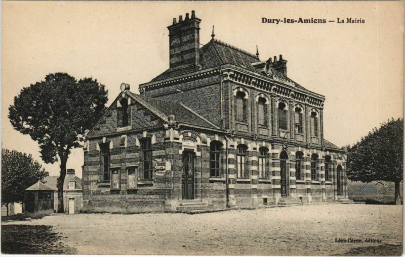 Carte postale ancienne Dury-les-Amiens La mairie à Dury