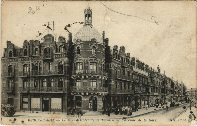 Carte postale ancienne Berck-Plage Le Grand Hotel à Berck