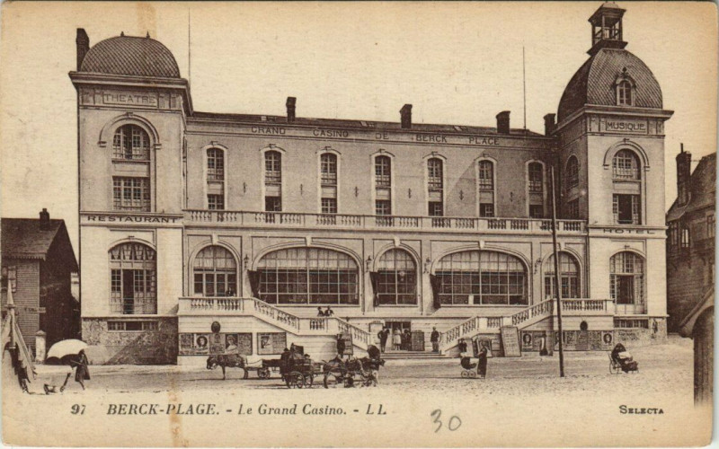 Carte postale ancienne Berck-Plage Le Grand Casino à Berck