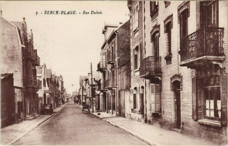 Carte postale ancienne Berck-Plage Rue Dubois à Berck