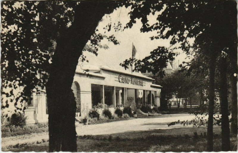 Carte postale ancienne Berck-Plage Le Casino Municipal à Berck