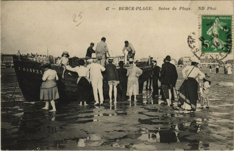 Carte postale ancienne Berck-Plage Scene de pLage à Berck